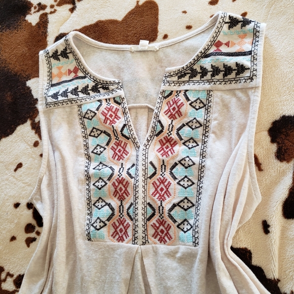 Aztec tank - Picture 3 of 3